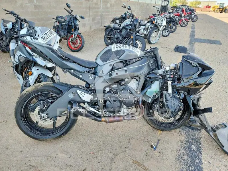 2025 Kawasaki Ninja600 фото