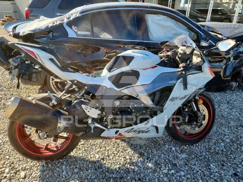 2025 Kawasaki ZX636 фото