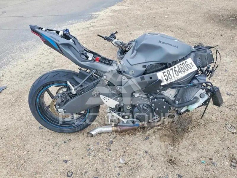 2025 Kawasaki ZX636 photo