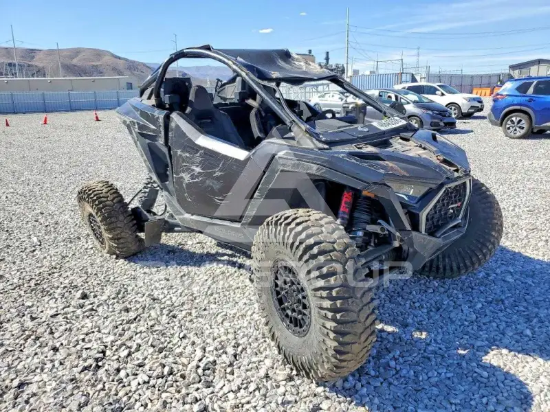 2025 Polaris Sidebyside photo