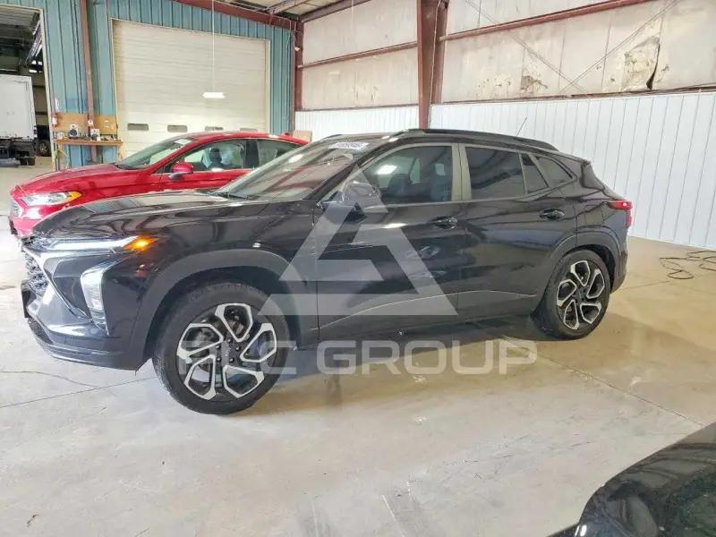 2025 Chevrolet TRAX photo