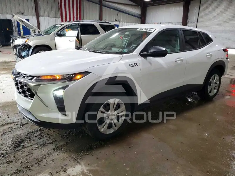 2025 Chevrolet TRAX photo