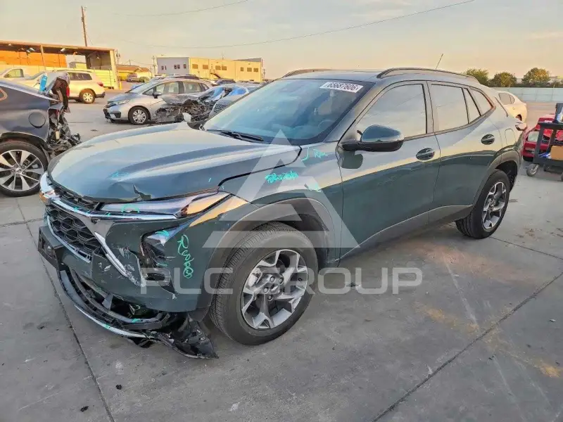 2025 Chevrolet TRAX photo