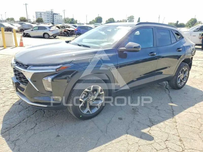 2025 Chevrolet TRAX photo