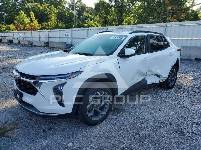 2025 Chevrolet TRAX photo