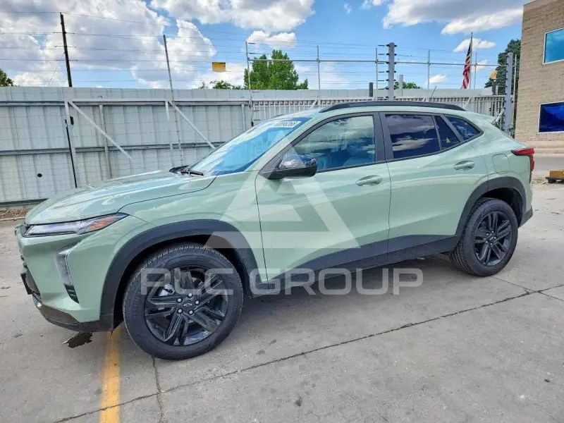 2025 Chevrolet TRAX photo