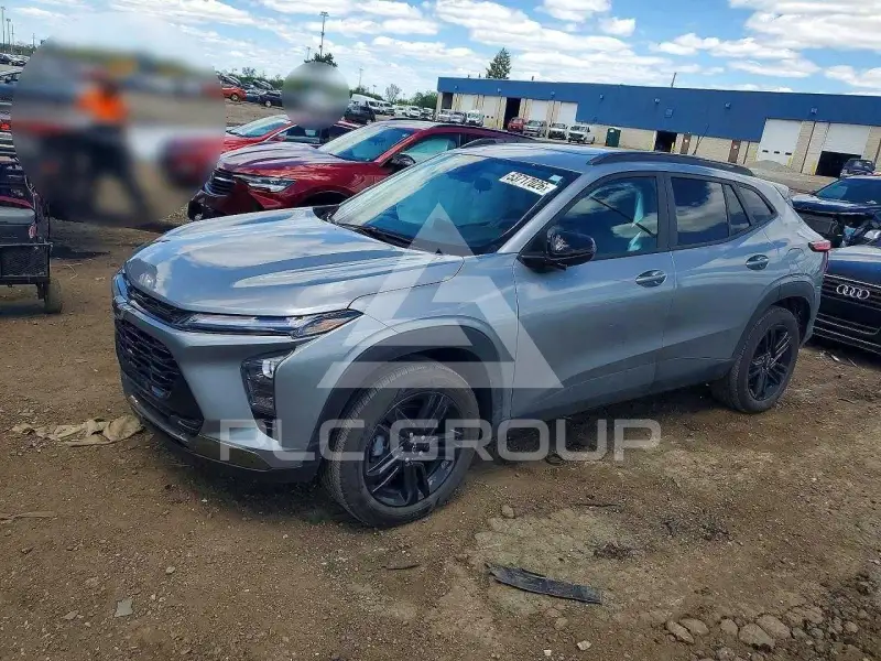 2025 Chevrolet TRAX photo