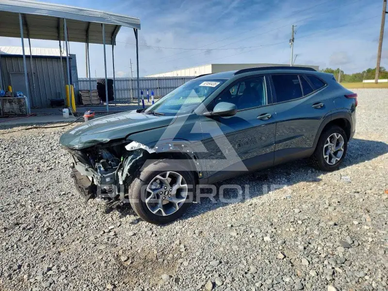 2025 Chevrolet TRAX photo