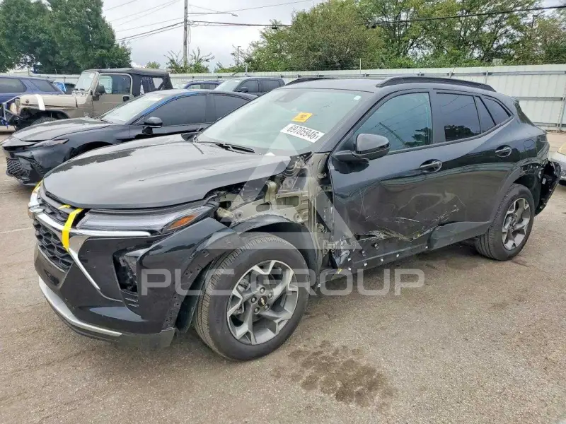 2025 Chevrolet TRAX photo