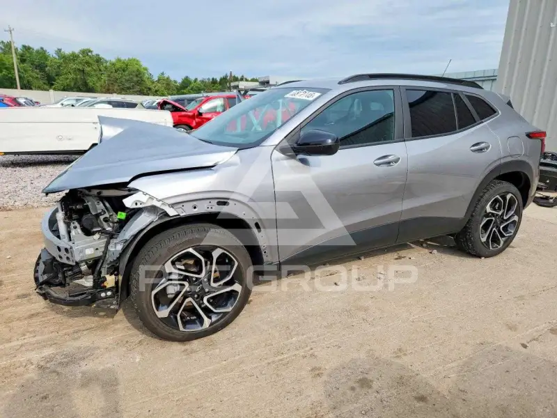2025 Chevrolet TRAX photo