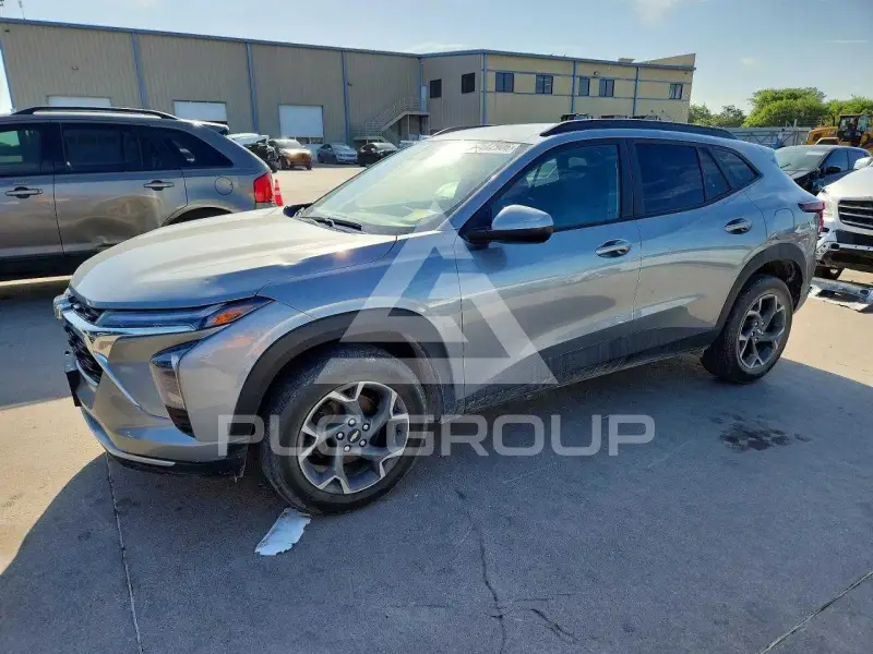 2025 Chevrolet TRAX photo