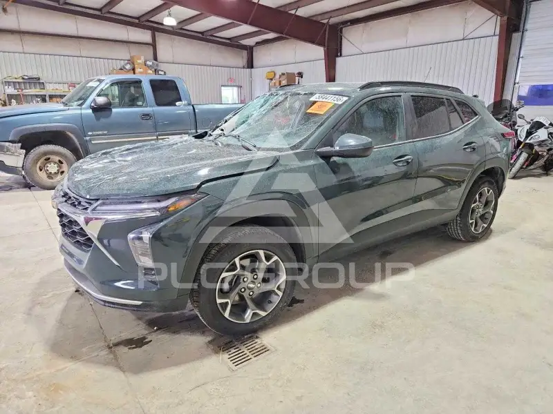 2025 Chevrolet TRAX photo