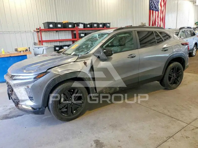 2025 Chevrolet TRAX photo