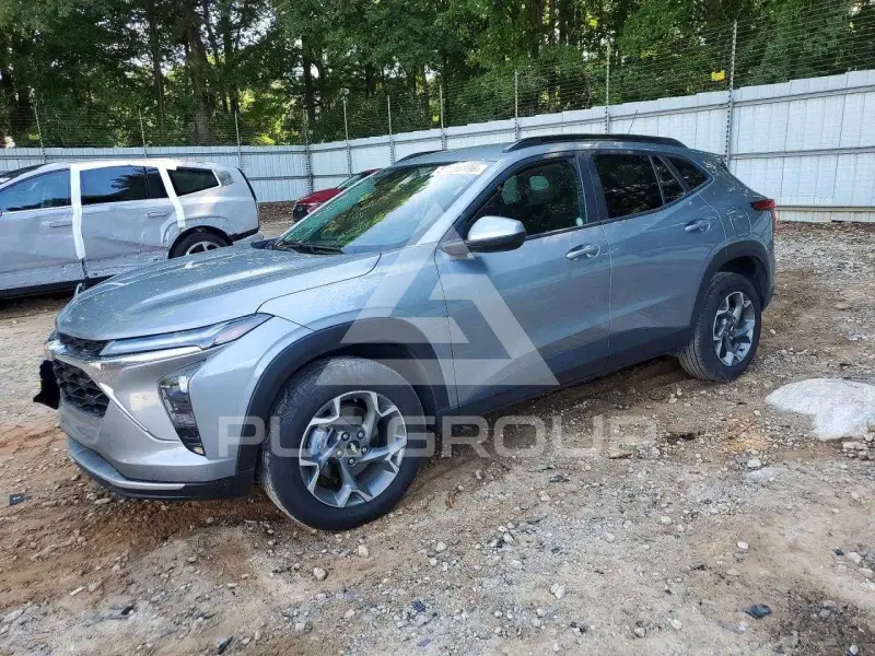 2025 Chevrolet TRAX photo