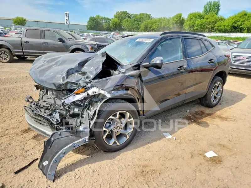 2025 Chevrolet TRAX photo