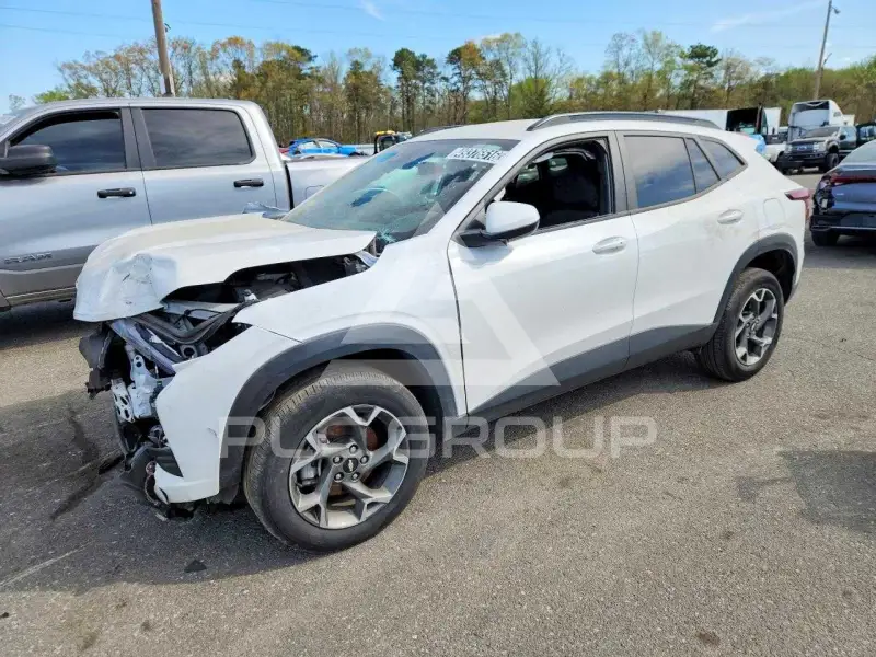 2025 Chevrolet TRAX photo