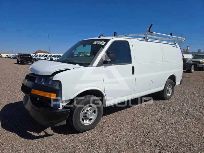 2025 Chevrolet Express фото