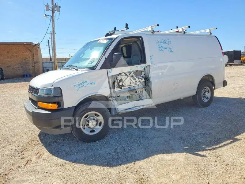 2025 Chevrolet Express фото