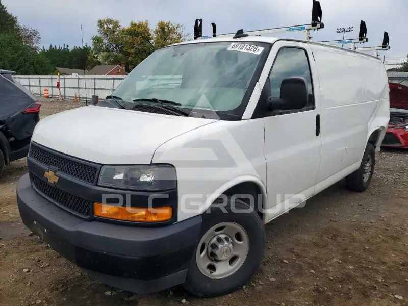 2025 Chevrolet Express photo
