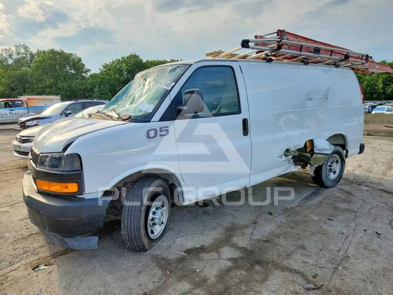 2025 Chevrolet Express фото