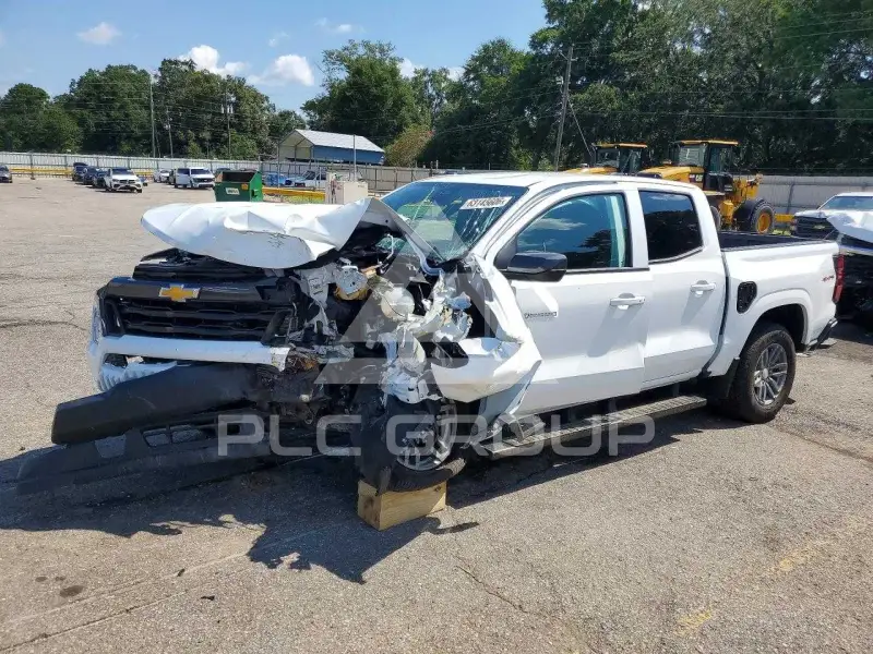 2025 Chevrolet Colorado photo
