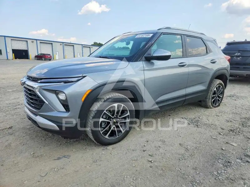 2025 Chevrolet TRAILBLAZE photo