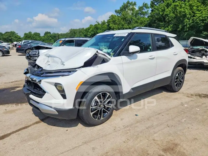 2025 Chevrolet TRAILBLAZE photo