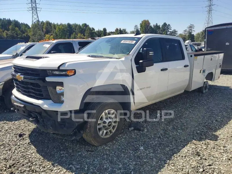 2025 Chevrolet Silverado photo