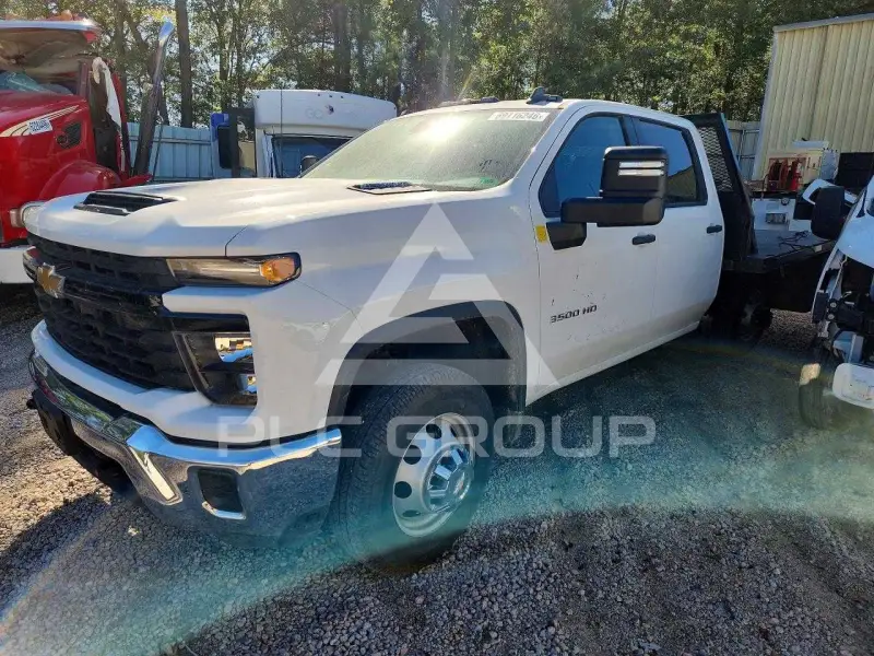 2025 Chevrolet Silverado фото