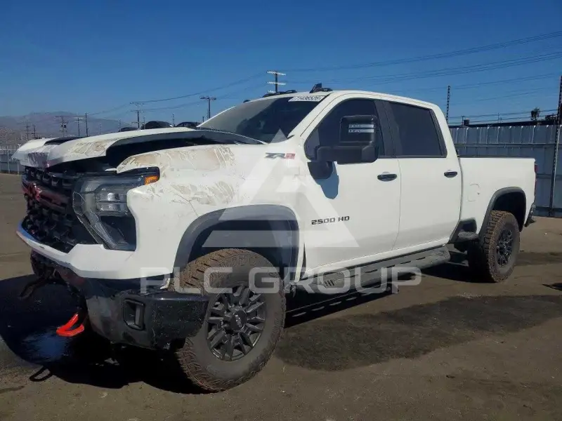 2025 Chevrolet Silverado фото