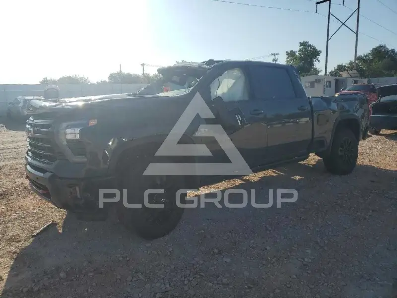2025 Chevrolet Silverado фото