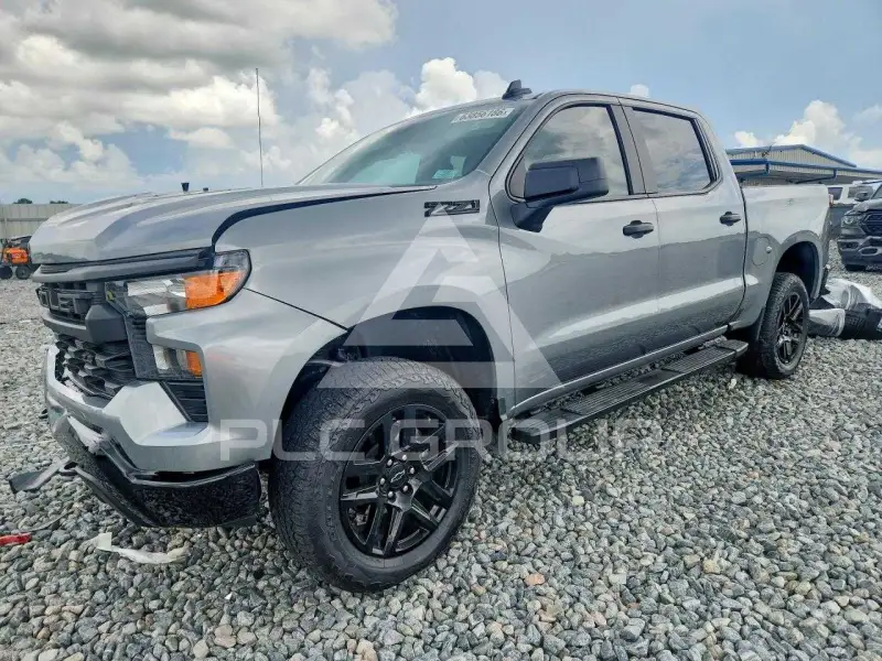 2025 Chevrolet Silverado photo