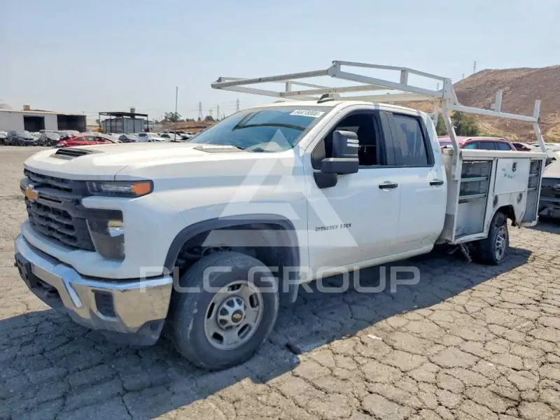 2025 Chevrolet Silverado photo
