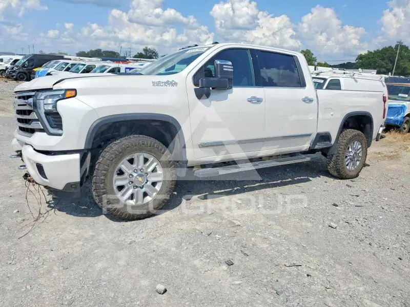 2025 Chevrolet Silverado фото