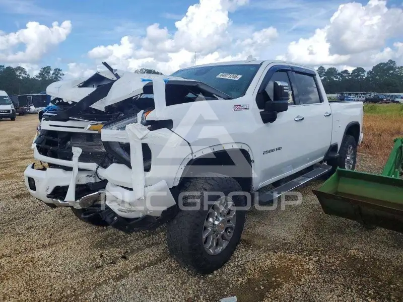 2025 Chevrolet Silverado фото