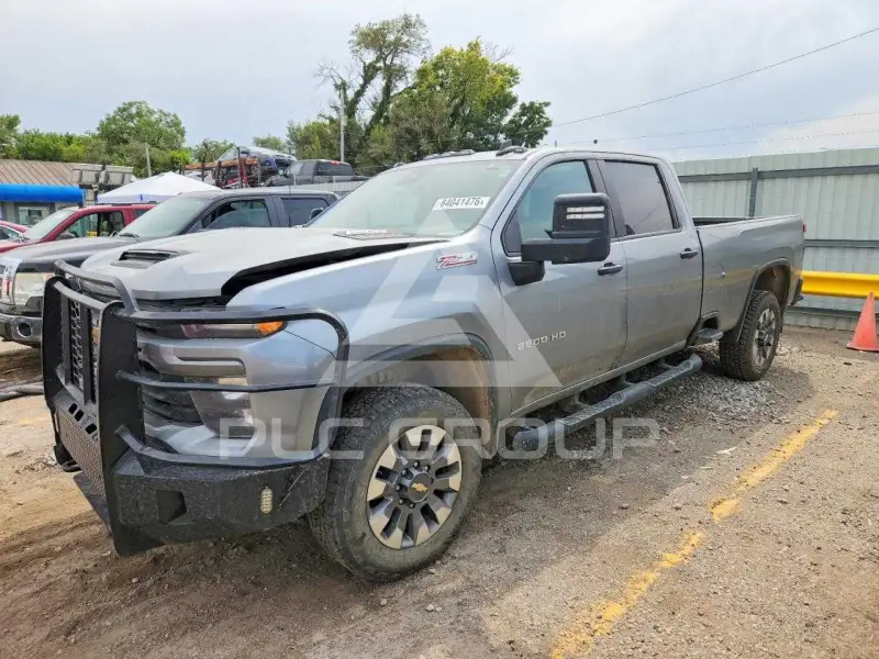 2025 Chevrolet Silverado фото