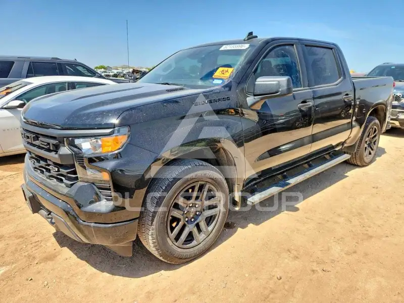 2025 Chevrolet Silverado photo