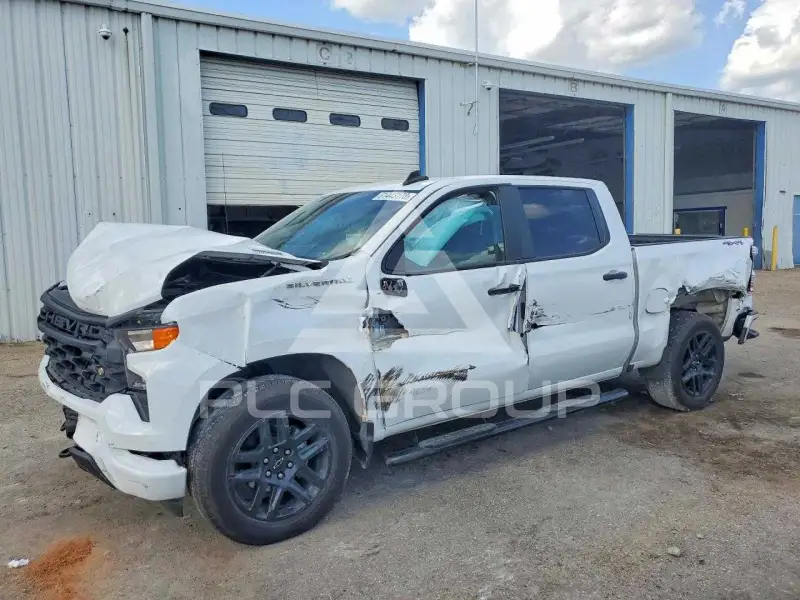 2025 Chevrolet Silverado фото