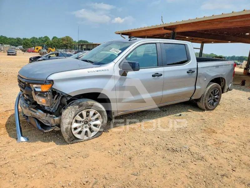 2025 Chevrolet Silverado фото