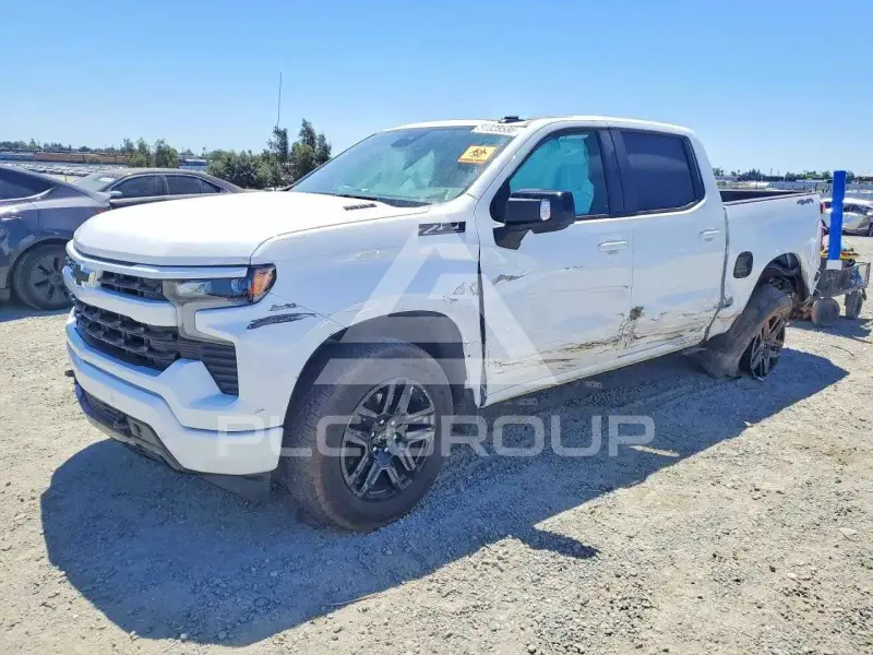 2025 Chevrolet Silverado photo