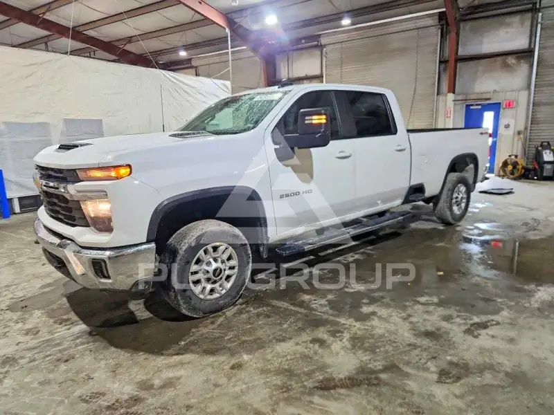 2025 Chevrolet Silverado фото