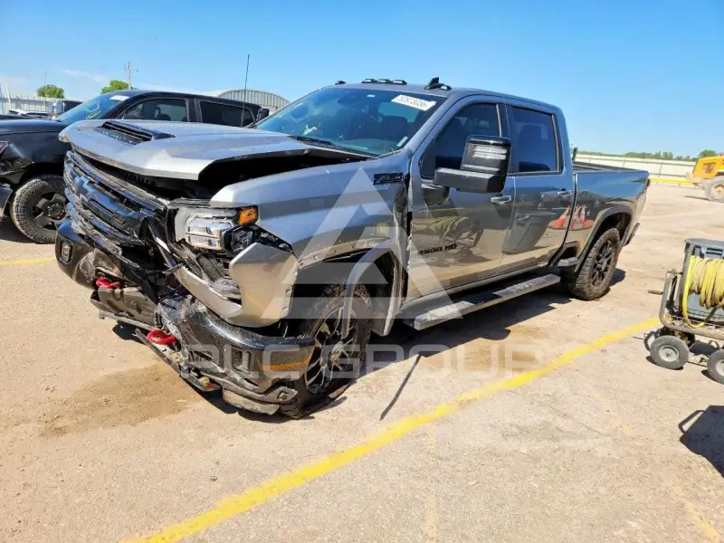 2025 Chevrolet Silverado фото