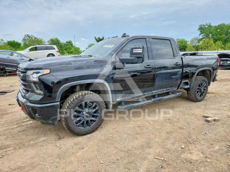 2025 Chevrolet Silverado фото