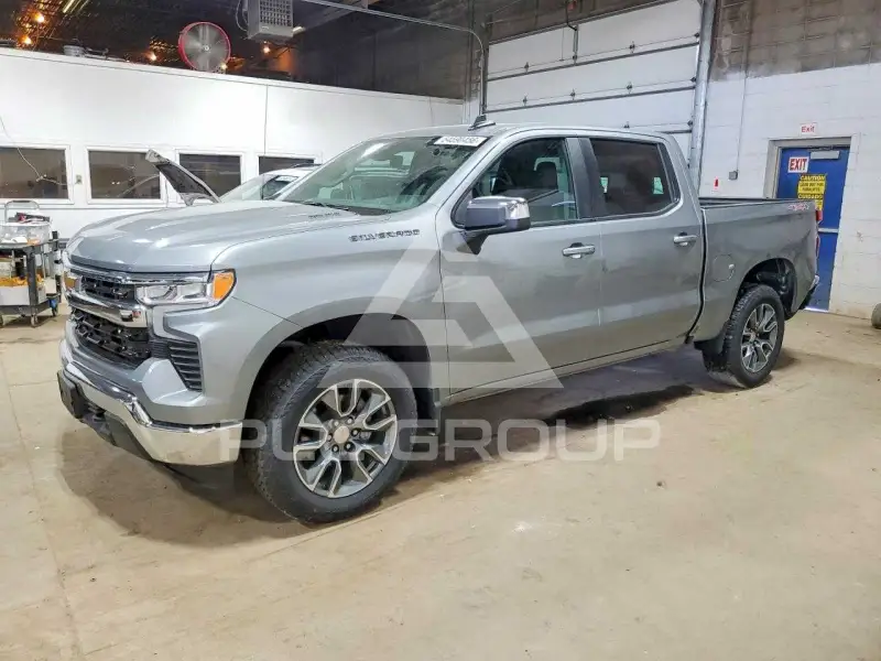 2025 Chevrolet Silverado photo