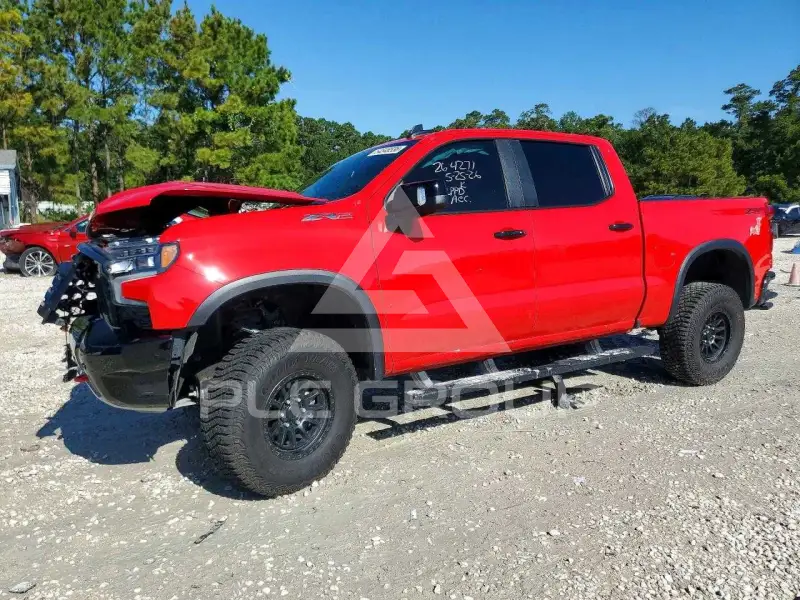 2025 Chevrolet Silverado photo