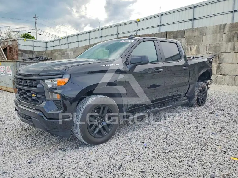 2025 Chevrolet Silverado photo