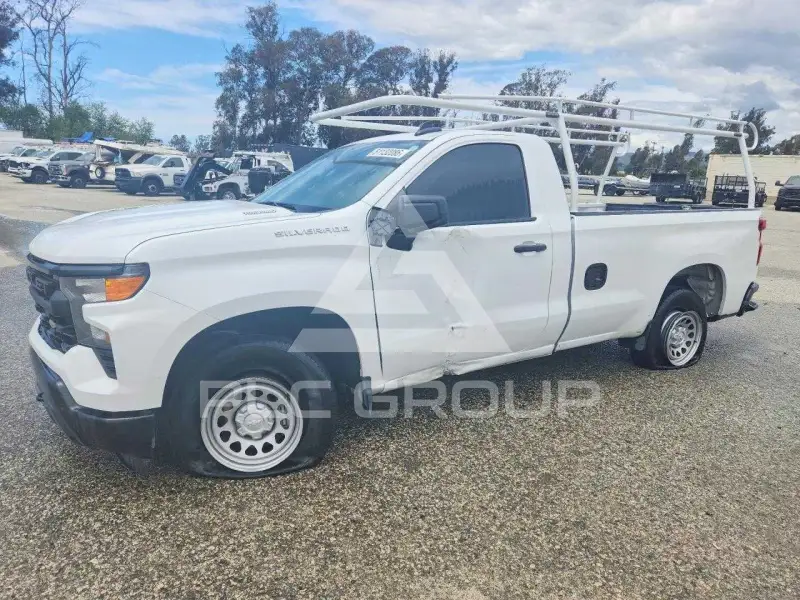 2025 Chevrolet Silverado фото