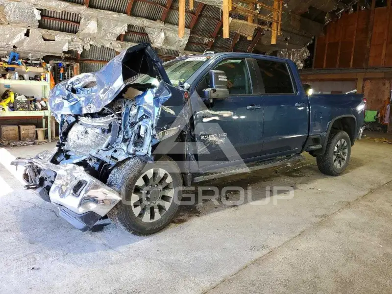 2025 Chevrolet Silverado photo