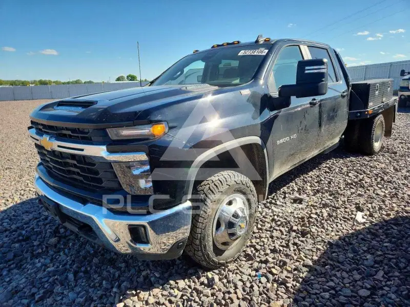 2025 Chevrolet Silverado фото