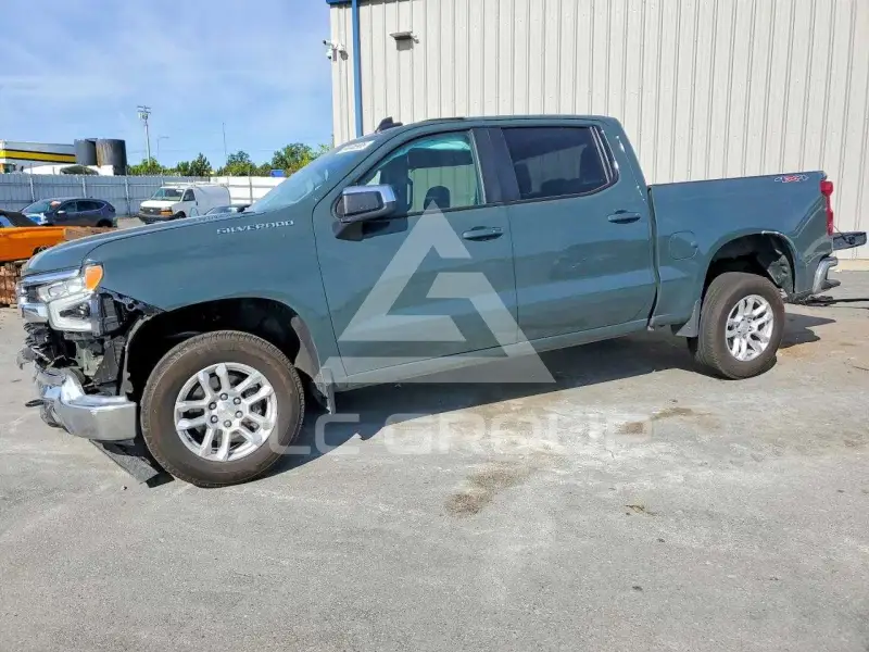 2025 Chevrolet Silverado photo